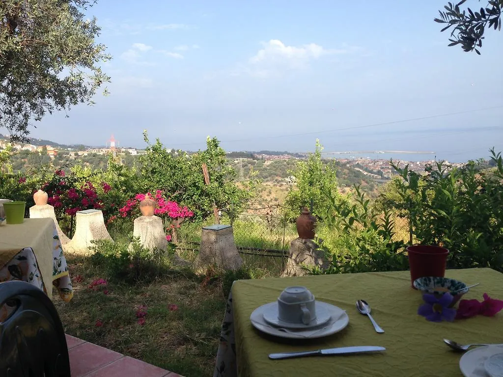 Séjour à la campagne Maison d'hôtes Giardino Di Sicilia à SantʼAgata di Militello