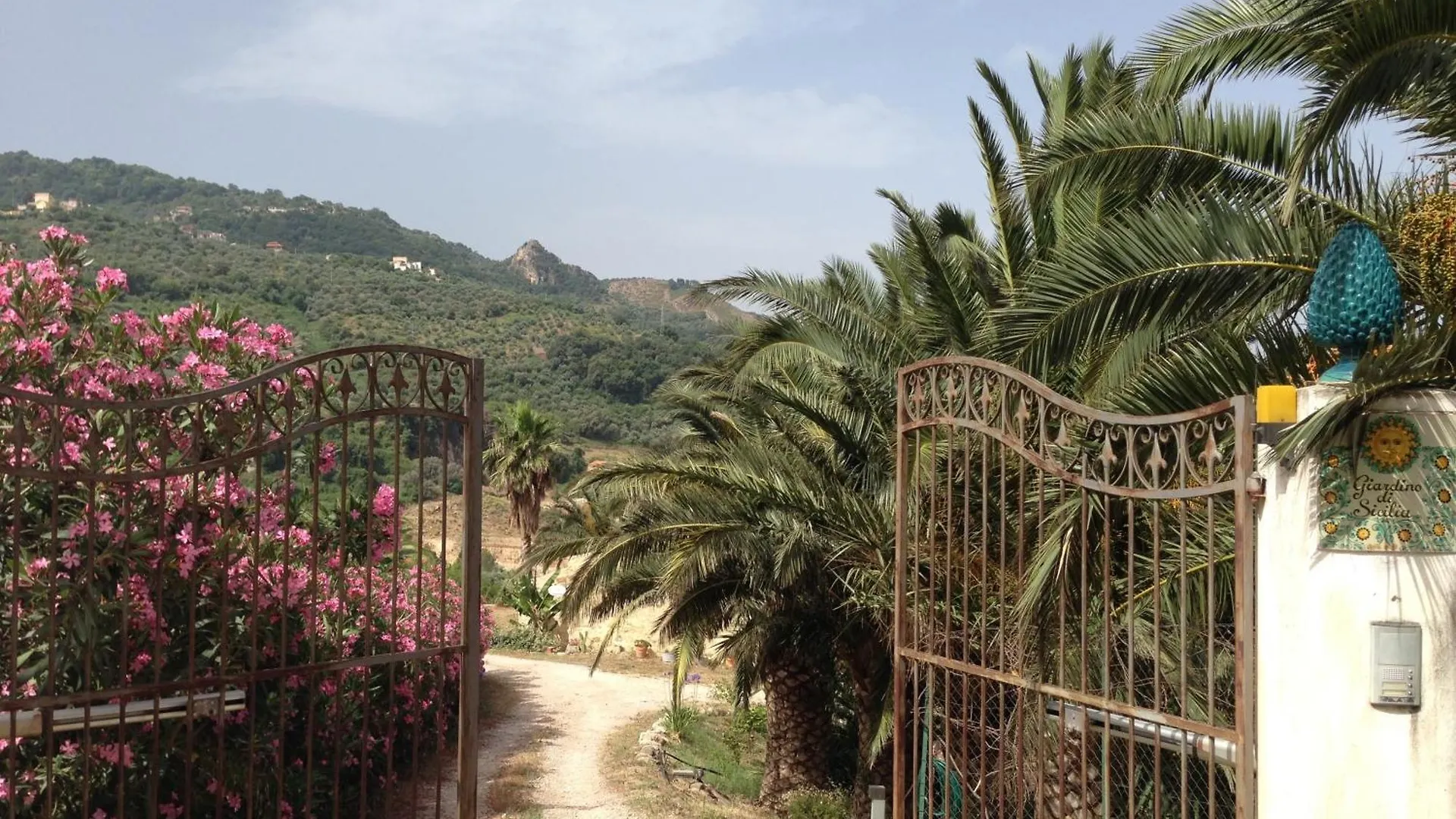 Maison d'hôtes Giardino Di Sicilia à SantʼAgata di Militello